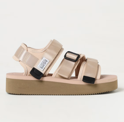 Ontdek de Wereld van Suicoke: Waarom Deze Sandalen Een Cultstatus Verdienen