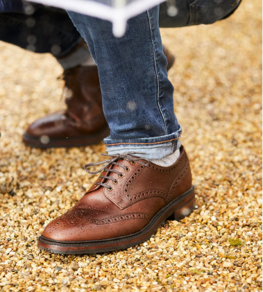 Loake Schoenen: Waarom Elke Man Minstens &Eacute;&eacute;n Paar in Zijn Kast Moet Hebben